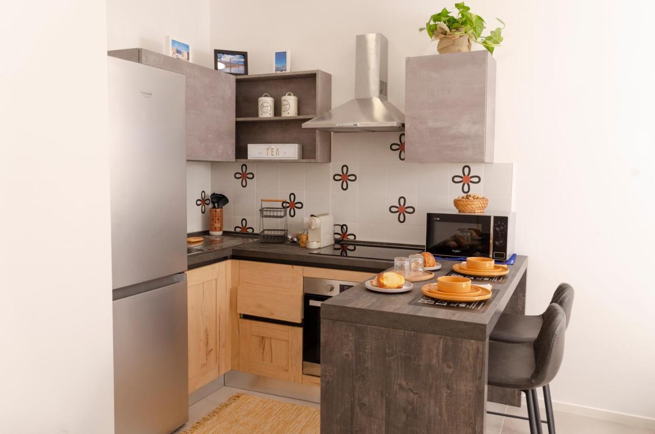 Apulialux Garruba Cozy Apt & Parking Bari Exterior photo